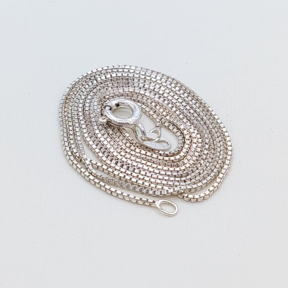 Italian 925 Sterling Silver Box Chain 22" Necklace - SIGNED - Picture 1 of 8